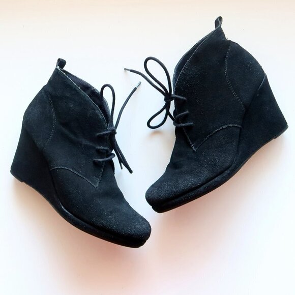 Dolce Vita Black Suede Leather Wedge Heel Lace Up Ankle Boots / Booties Size 9.5 - Picture 2 of 16